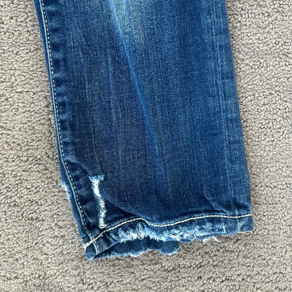 BKE Stella Stretchy Low Rise Blue Ankle Cropped Capri Jeans with Distressed Hem - Picture 4 of 10